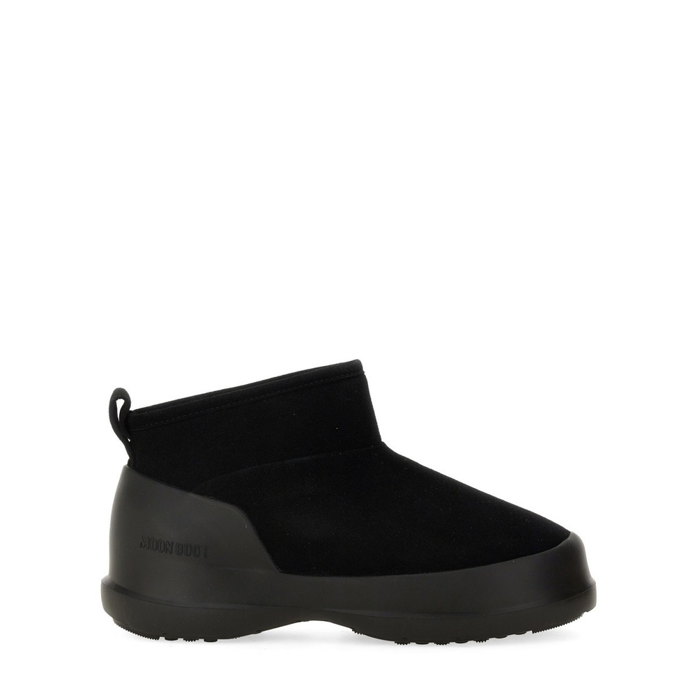 MOON BOOT Low Ankle Black Boot With Streamlined Silhouette
